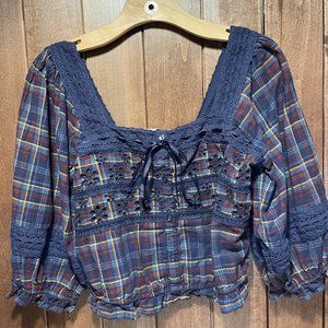 AMERICAN EAGLE PLAID TIE FRONT BLOUSE